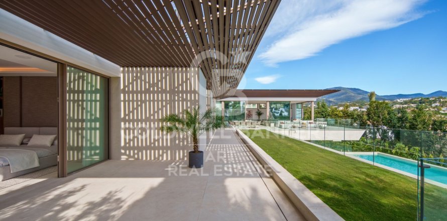 Villa a Marbella, Malaga, Spagna 5 camere da letto, 986 mq. N° 178566