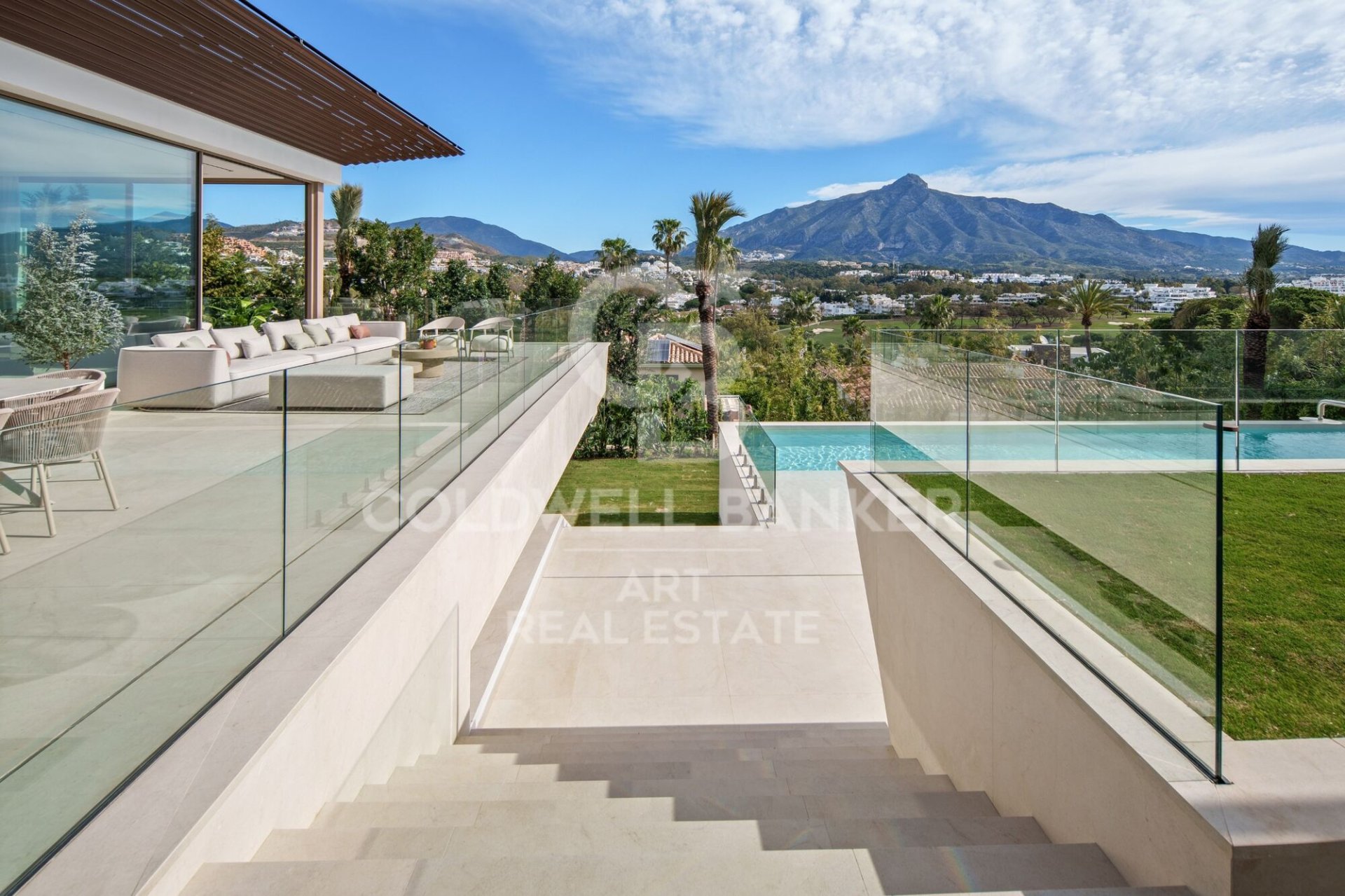 Villa Marbella, Malaga, Spānijā 5 istabas, 986 m2 Nr. 178566