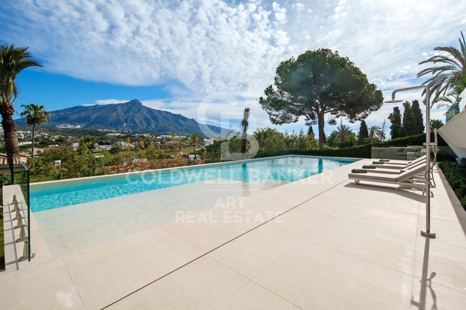 Villa Marbella, Malaga, Spānijā 5 istabas, 986 m2 Nr. 178566