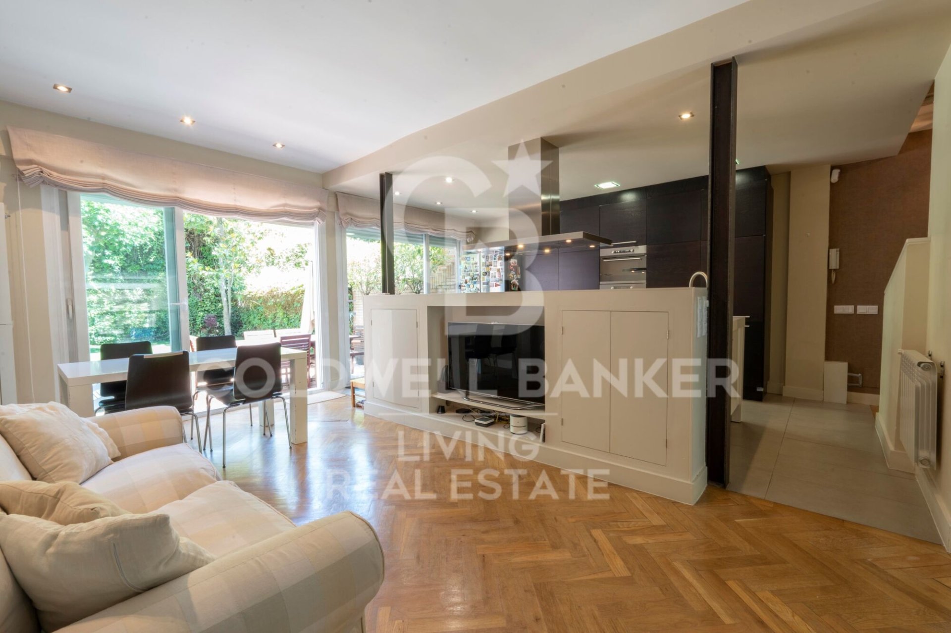 Casa a Madrid, Spagna 5 camere da letto, 355 mq. N° 178571