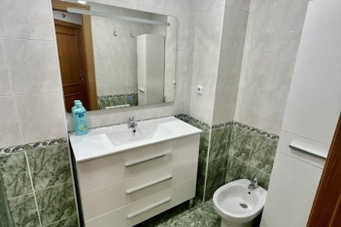 Huoneisto vuokrattavana Leon, Espanja, 2 makuuhuonetta, 59 m2 No. 152234 - kuva 6