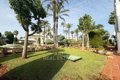 Apartment à vendre à Estepona, Malaga, Espagne, 2 chambres, 131 m2 No. 157640 - photo 18