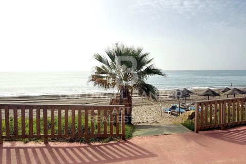 Apartment à vendre à Estepona, Malaga, Espagne, 2 chambres, 131 m2 No. 157640 - photo 16