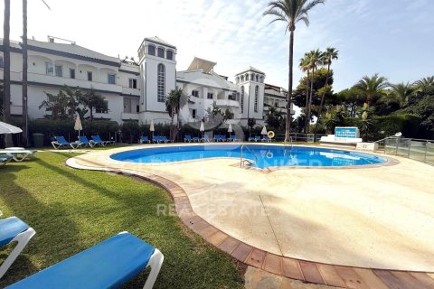 Apartment à vendre à Estepona, Malaga, Espagne, 2 chambres, 131 m2 No. 157640 - photo 20