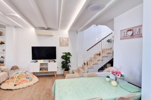 Tvåvåningslägenhet till salu i Gran Alacant, Alicante, Spanien 2 sovrum, 110 kvm. Nr. 143587 - foto 10