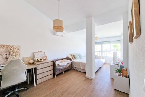 Tvåvåningslägenhet till salu i Gran Alacant, Alicante, Spanien 2 sovrum, 110 kvm. Nr. 143587 - foto 18