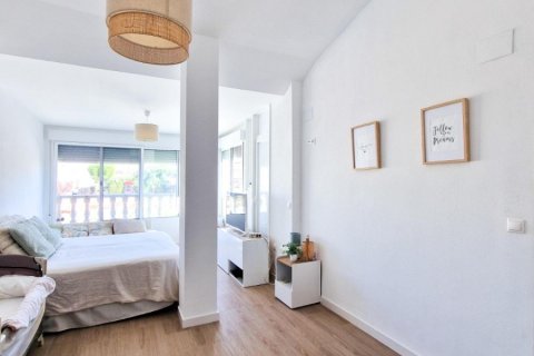 Tvåvåningslägenhet till salu i Gran Alacant, Alicante, Spanien 2 sovrum, 110 kvm. Nr. 143587 - foto 17