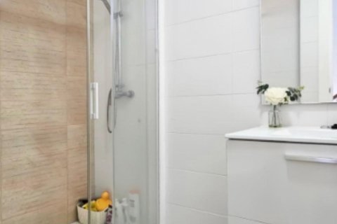 Tvåvåningslägenhet till salu i Gran Alacant, Alicante, Spanien 2 sovrum, 110 kvm. Nr. 143587 - foto 19