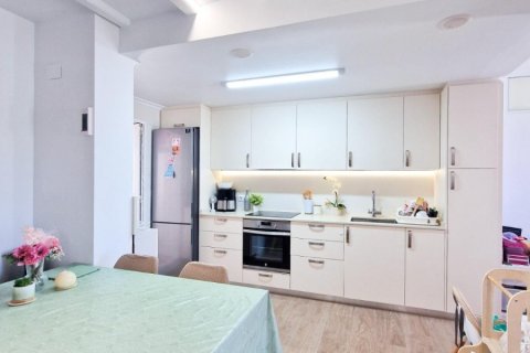 Tvåvåningslägenhet till salu i Gran Alacant, Alicante, Spanien 2 sovrum, 110 kvm. Nr. 143587 - foto 16