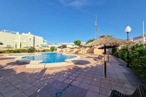 Tvåvåningslägenhet till salu i Gran Alacant, Alicante, Spanien 2 sovrum, 110 kvm. Nr. 143587 - foto 2