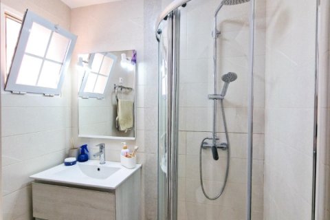 Tvåvåningslägenhet till salu i Gran Alacant, Alicante, Spanien 2 sovrum, 110 kvm. Nr. 143587 - foto 20