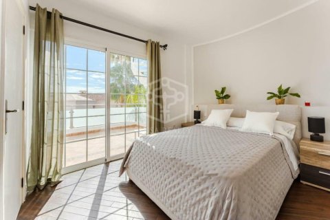 Huoneisto myytävänä Adeje, Tenerife, Espanja, 3 makuuhuonetta, 158 m2 No. 143583 - kuva 15
