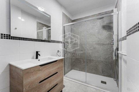 Huoneisto myytävänä Adeje, Tenerife, Espanja, 3 makuuhuonetta, 158 m2 No. 143583 - kuva 25