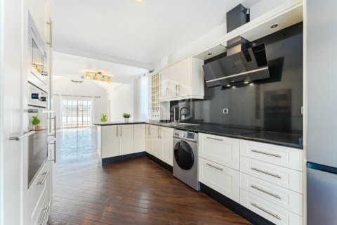 Huoneisto myytävänä Adeje, Tenerife, Espanja, 3 makuuhuonetta, 158 m2 No. 143583 - kuva 13