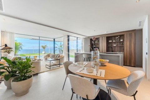 Villa till salu i Adeje, Tenerife, Spanien 3 sovrum, 340 kvm. Nr. 143581 - foto 1