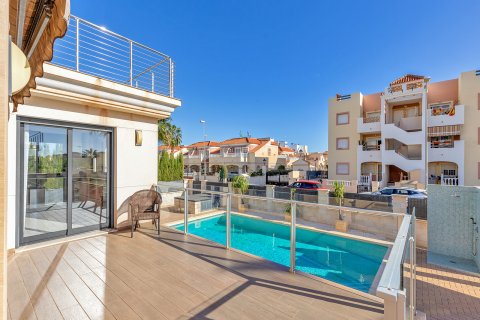 Villa à vendre à Alicante, Espagne, 5 chambres, 296 m2 No. 189902 - photo 3