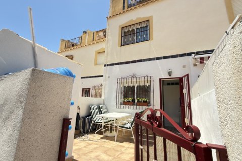 Radhus till salu i La Zenia, Alicante, Spanien 3 sovrum, 80 kvm. Nr. 189862 - foto 19