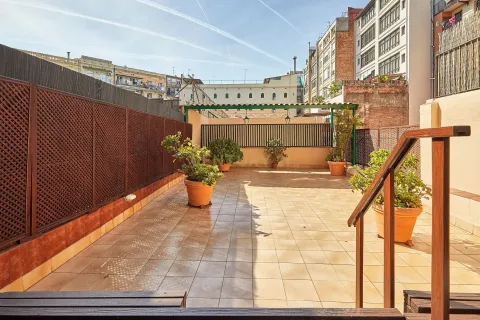 Wohnung in Barcelona, Spanien 5 Schlafzimmer, 150 m2 Nr. 166937