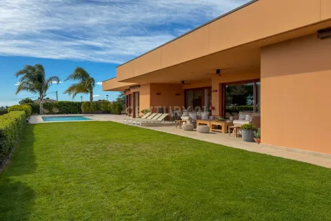 House in Sant Vicenc De Montalt, Barcelona, Spain 5 bedrooms, 540 sq.m. No. 166935