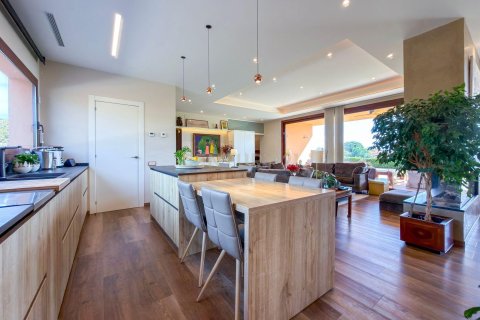House for sale in Sant Vicenc De Montalt, Barcelona, Spain 5 bedrooms, 540 sq.m. No. 166935 - photo 26