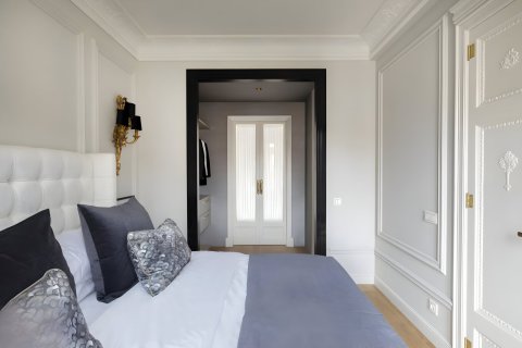Apartment for sale Eixample, Barcelona, Spain 3 bedrooms, 104 sq.m. No. 133391 - photo 18