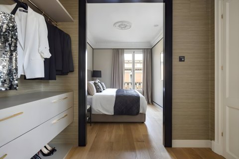 Apartment for sale Eixample, Barcelona, Spain 3 bedrooms, 104 sq.m. No. 133391 - photo 13