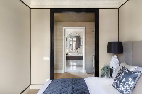 Apartment for sale Eixample, Barcelona, Spain 3 bedrooms, 104 sq.m. No. 133391 - photo 17