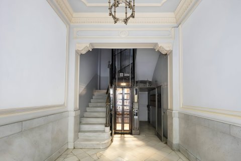 Apartment for sale Eixample, Barcelona, Spain 3 bedrooms, 104 sq.m. No. 133391 - photo 23