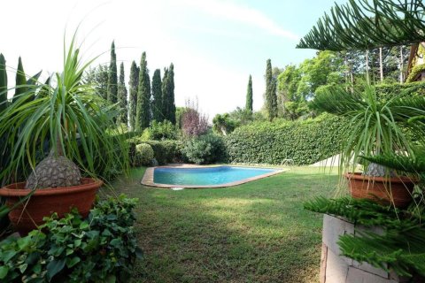 Villa en venta Barcelona, España 8 dormitorios, 520 m2 No. 133395 - foto 11