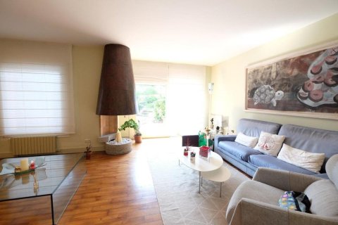 Villa en venta Barcelona, España 8 dormitorios, 520 m2 No. 133395 - foto 12