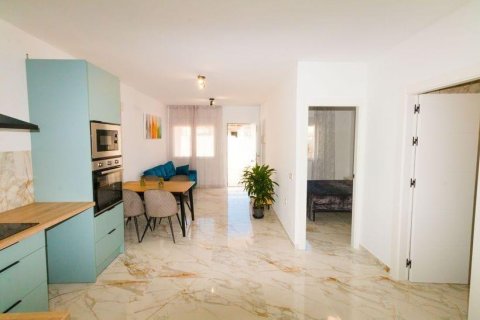 Продажа квартиры Торревьеха, Аликанте, Испания 3 спальни, 103м2 №119823 - фото 4