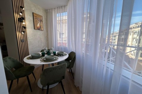 Продажа квартиры в Торревьеха, Аликанте, Испания 2 спальни, 77м2 №119822 - фото 11