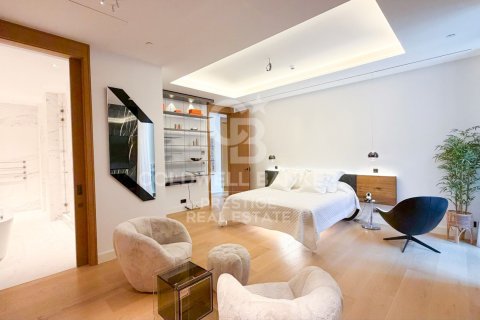 Apartment à vendre à Barcelona, Espagne, 2 chambres, 248 m2 No. 179014 - photo 11