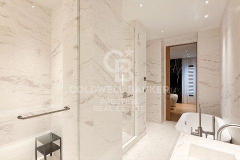 Apartment à vendre à Barcelona, Espagne, 2 chambres, 248 m2 No. 179014 - photo 16