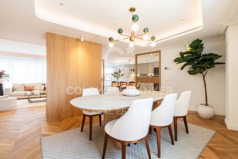 Apartment à vendre à Madrid, Espagne, 4 chambres, 222 m2 No. 179017 - photo 5