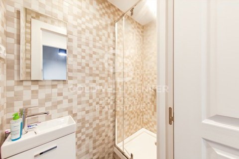 Wohnung zum Verkauf in Barcelona, Spanien 5 Schlafzimmer, 116 m2 Nr. 179018 - Foto 12
