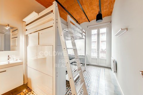 Wohnung zum Verkauf in Barcelona, Spanien 5 Schlafzimmer, 116 m2 Nr. 179018 - Foto 2