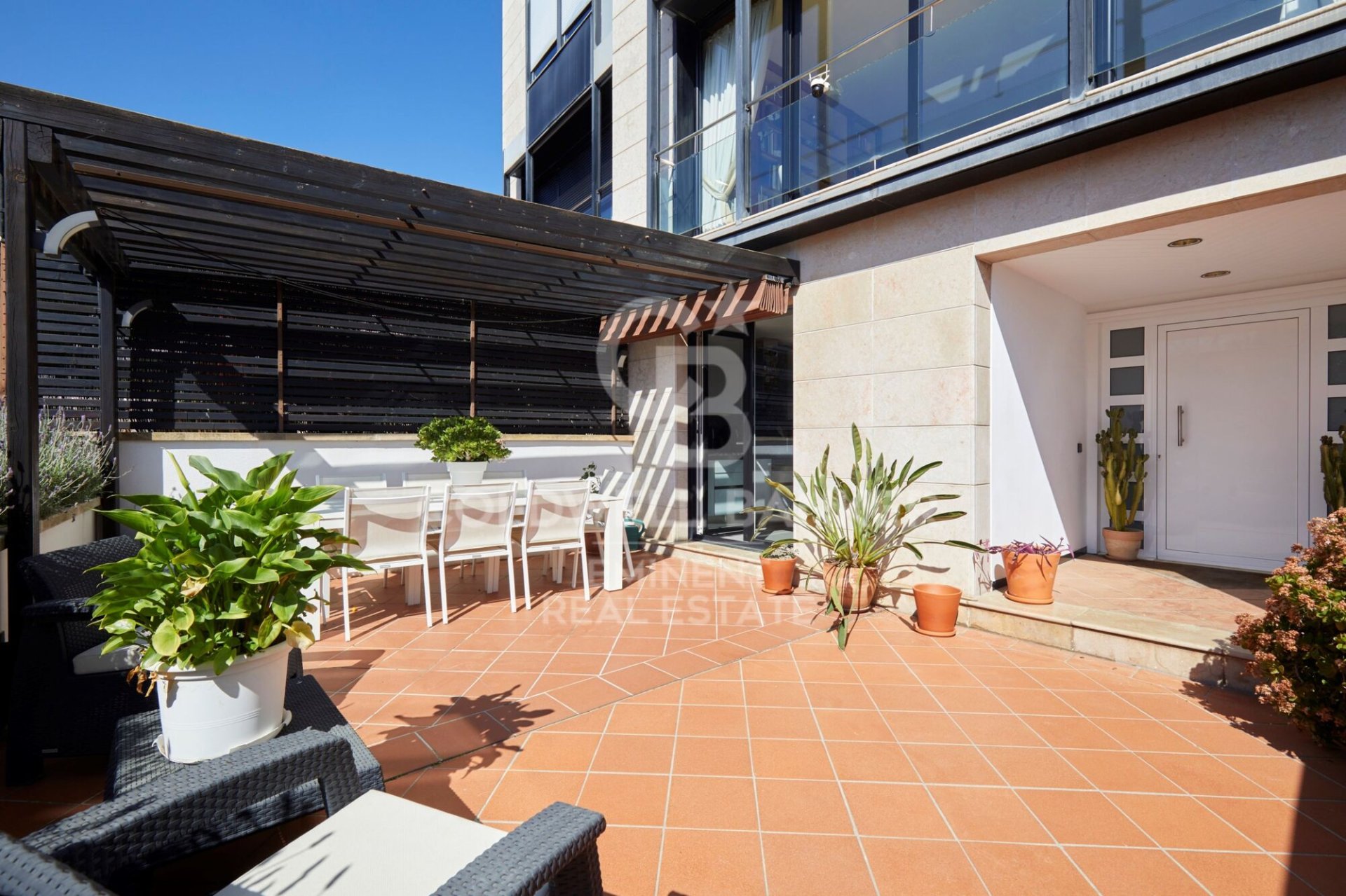 Casa a Barcelona, Spagna 5 camere da letto, 251 mq. N° 179013
