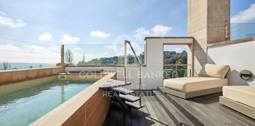 House à Barcelona, Espagne 5 chambres, 251 m2 No. 179013