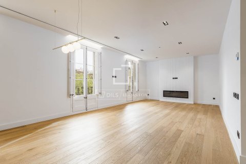Apartamento en venta en Barcelona, España 4 dormitorios, 140 m2 No. 150787 - foto 5