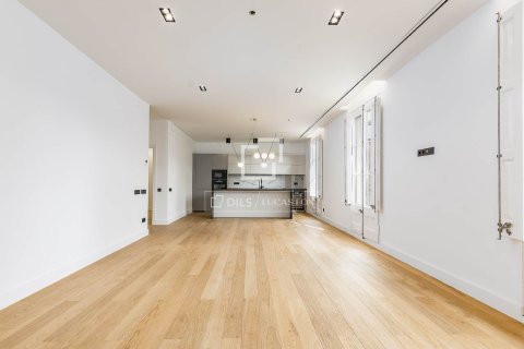 Apartamento en venta en Barcelona, España 4 dormitorios, 140 m2 No. 150787 - foto 3