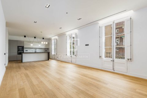 Apartamento en venta en Barcelona, España 4 dormitorios, 140 m2 No. 150787 - foto 2