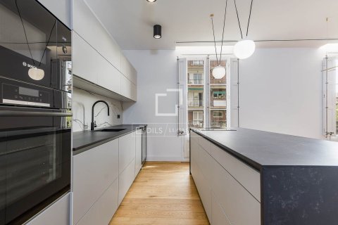 Apartamento en venta en Barcelona, España 4 dormitorios, 140 m2 No. 150787 - foto 7