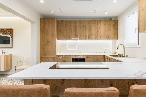 Lägenhet till salu i Barcelona, Spanien 4 sovrum, 162 kvm. Nr. 150785 - foto 16