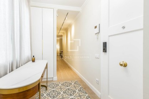 Lägenhet till salu i Barcelona, Spanien 4 sovrum, 162 kvm. Nr. 150785 - foto 18