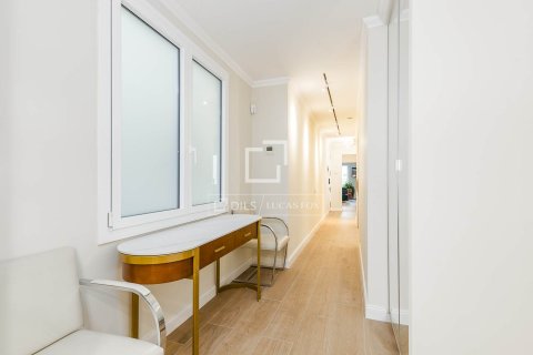 Lägenhet till salu i Barcelona, Spanien 4 sovrum, 162 kvm. Nr. 150785 - foto 17