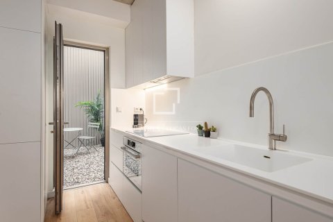 Apartment for sale in Barcelona, Spain 2 bedrooms, 65 sq.m. No. 150788 - photo 10