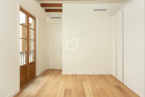 Продажа квартиры в Барселона, Испания 3 спальни, 158м2 №150789 - фото 13