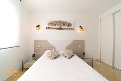 Apartment à vendre à Punta Prima, Alicante, Espagne, 3 chambres, 115 m2 No. 136971 - photo 15