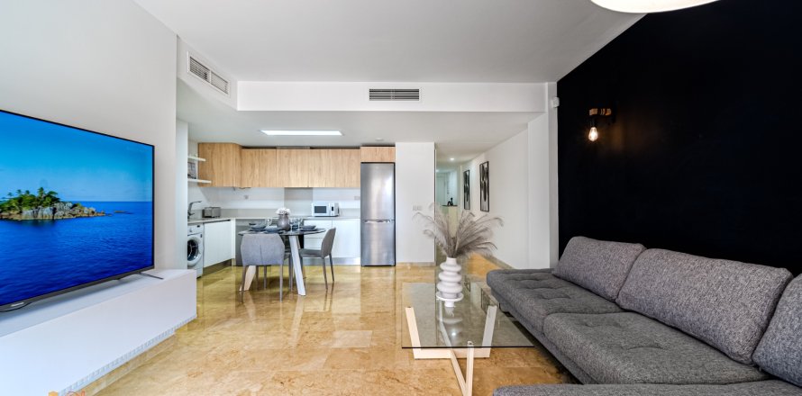 Apartment à Punta Prima, Alicante, Espagne 3 chambres, 115 m2 No. 136971